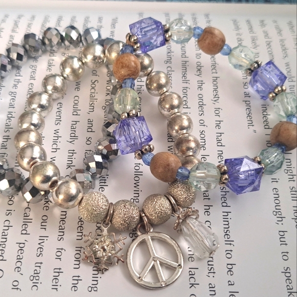 Set of 3 strechy  bracelets - Picture 2 of 6